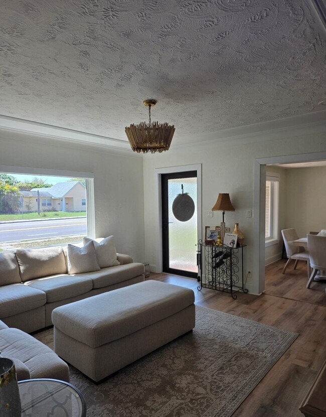 Foto del edificio - 141 40th Ave NE