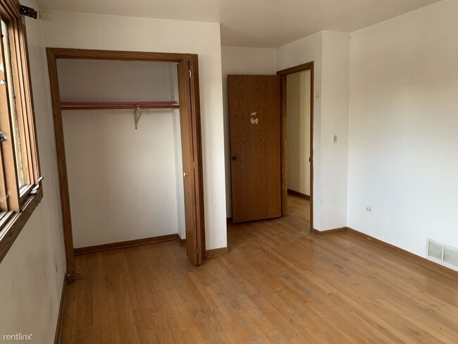 Building Photo - 3 br, 2 bath House - 4143 W 58th St