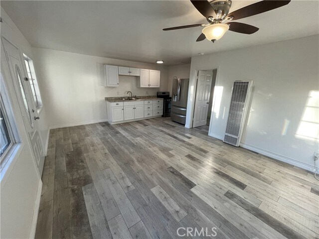 Foto del edificio - 11666 Davis St