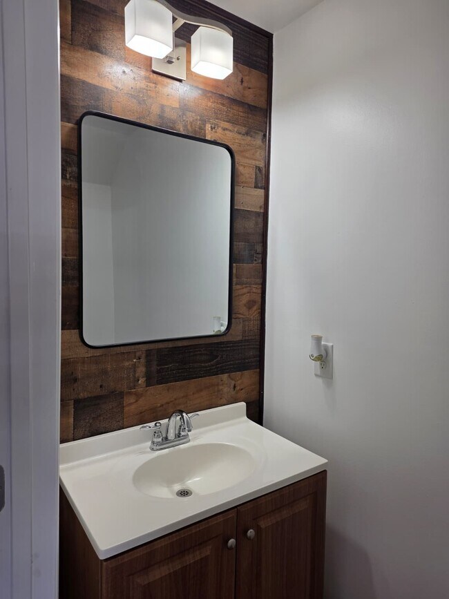 Foto del edificio - 1262 Macedonia Dr