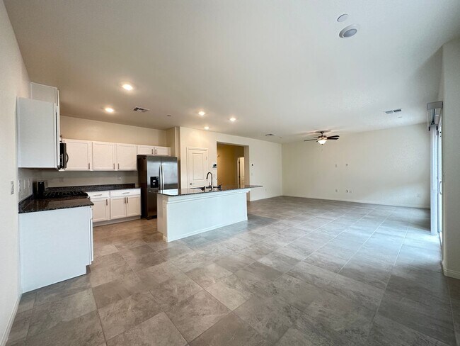 Foto del edificio - Decatur & Silverado Ranch