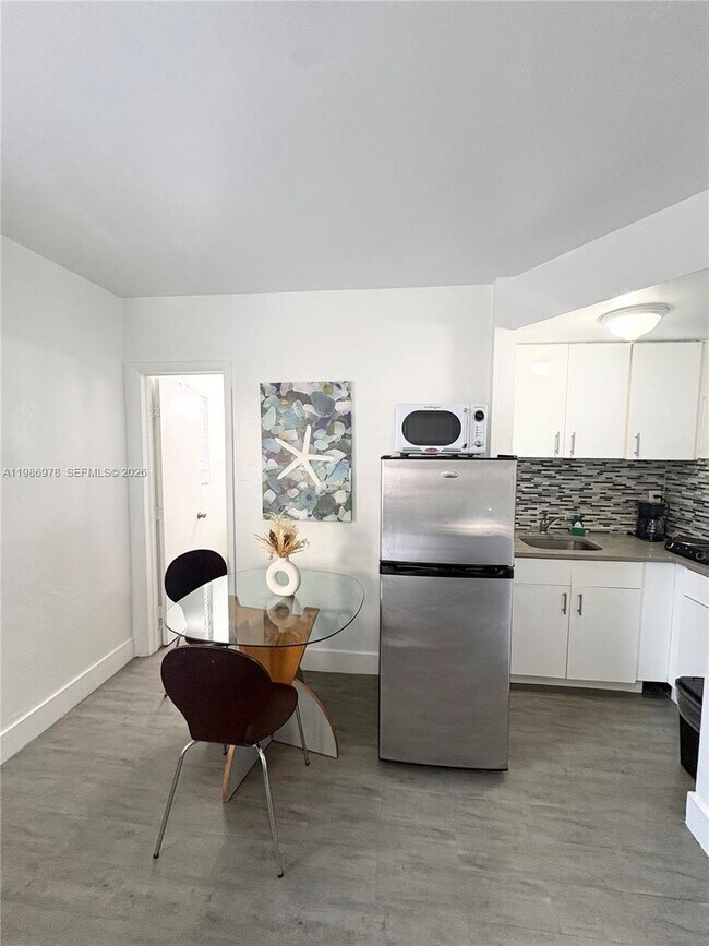 Foto del edificio - 1843 Dewey St