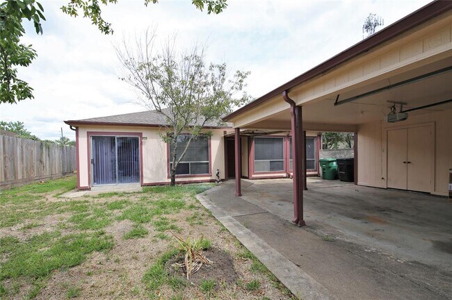 Foto del edificio - 11811 S Youngwood Ln