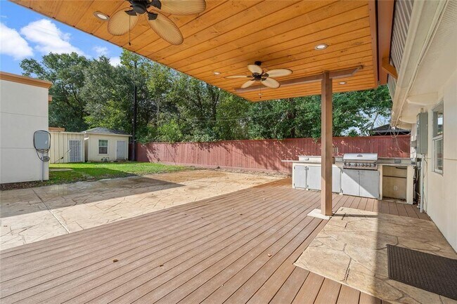 Building Photo - 5966 Longmeadow St