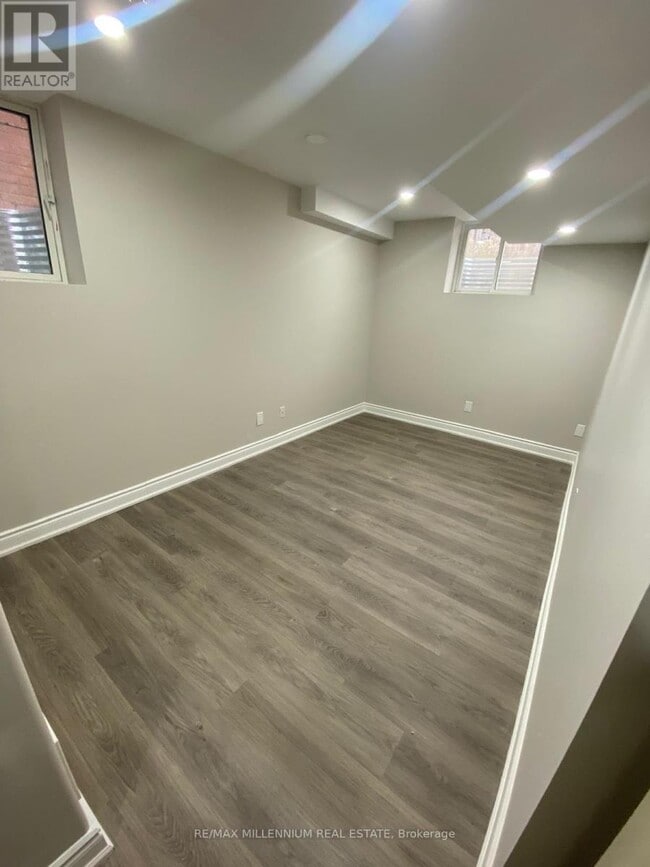 Building Photo - 33 Nomad Crescent