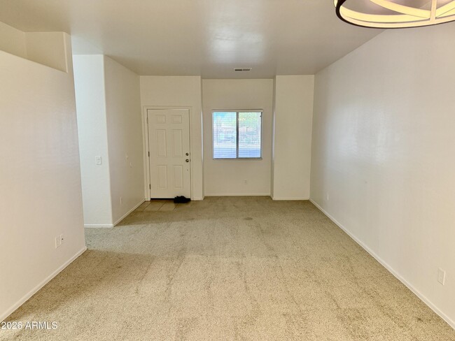 Building Photo - 2300 E Magma Rd