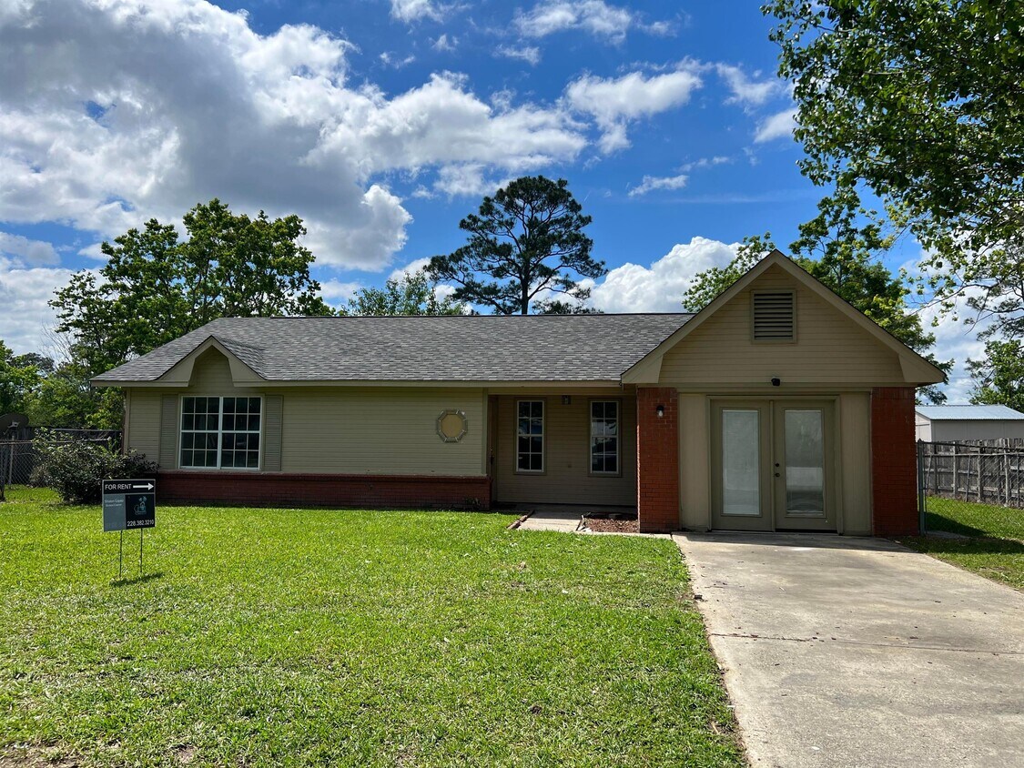 6621 J F Douglas Dr, Ocean Springs, MS 39564 House Rental in Ocean