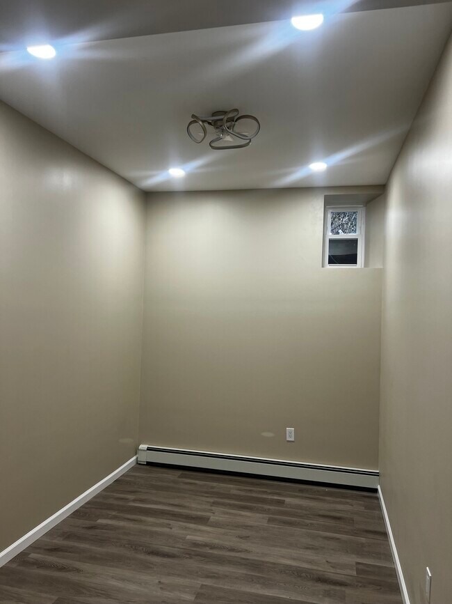 Foto del edificio - 170 Henry St