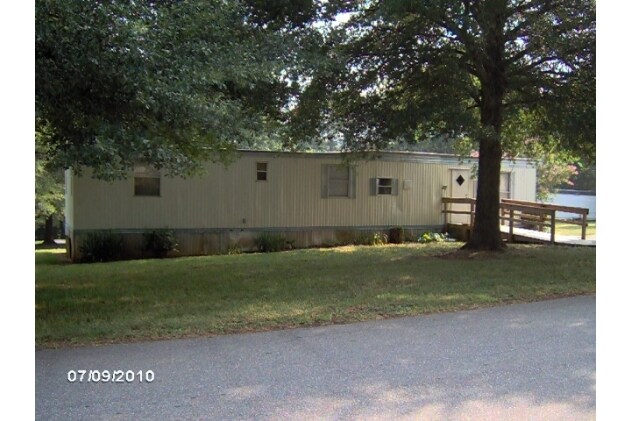 Building Photo - 1673 Zebulon Dr