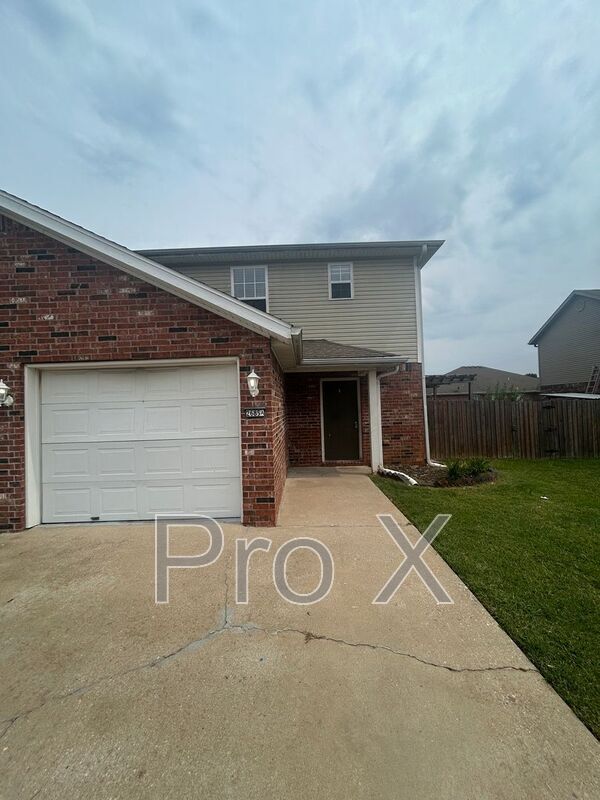 Building Photo - 2685 Ponchartrain St