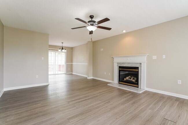 Foto del edificio - 128 Pondfield Ct