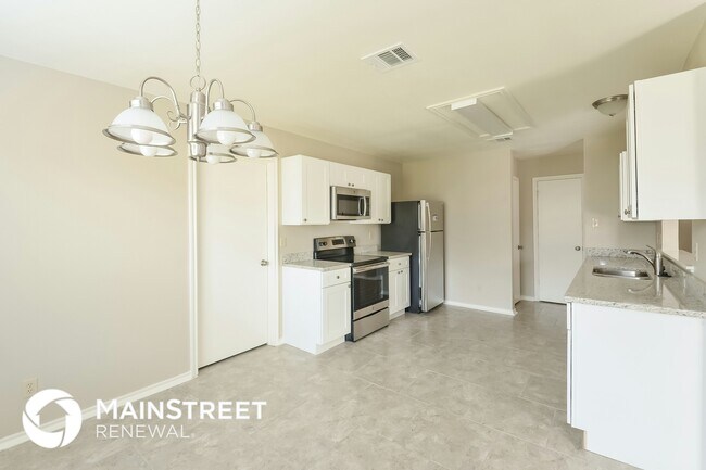 Foto del edificio - 8014 Chestnut Bluff Dr