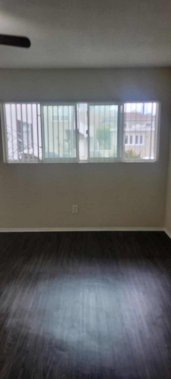Building Photo - 2100 Hermosa Ave