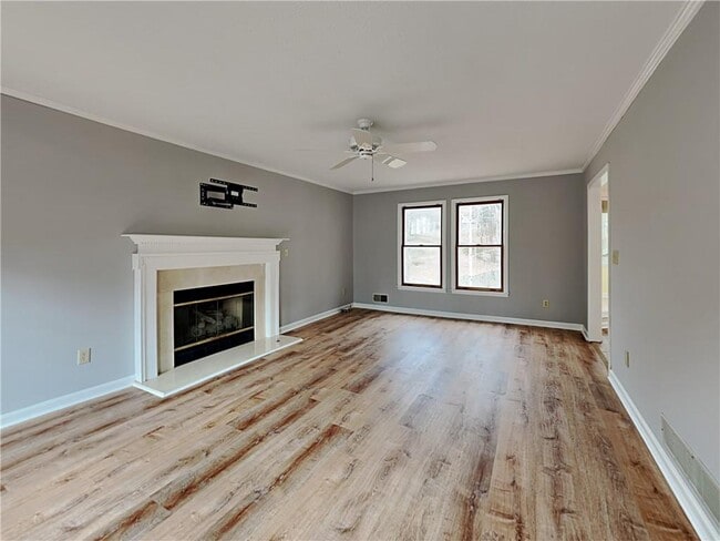 Building Photo - 4856 Hawk Pl NE