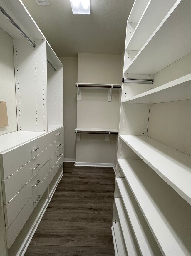 Building Photo - 30104 Prairie Creek Ct