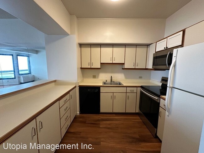 Building Photo - 1 br, 1 bath House - 6363 Christie Ave #1804