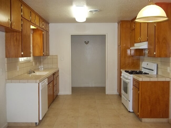 Foto del edificio - Nice and updated 3 bedroom home offering n...