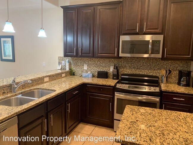 Building Photo - 4 br, 3.5 bath House - 8195 Roseville Blvd