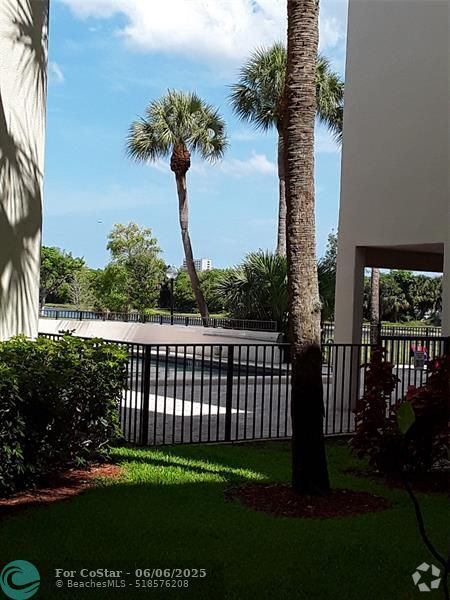 Building Photo - 2300 S Cypress Bend Dr