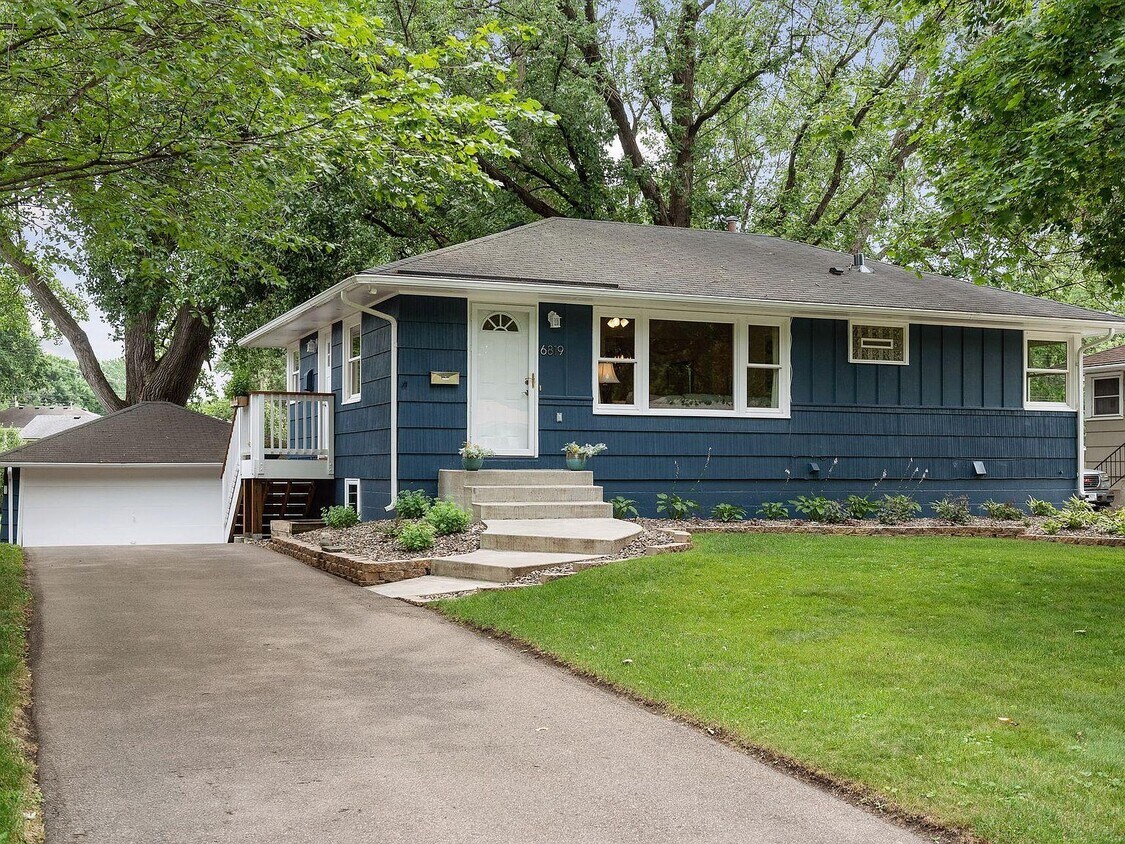 Foto principal - 6819 W 23rd St