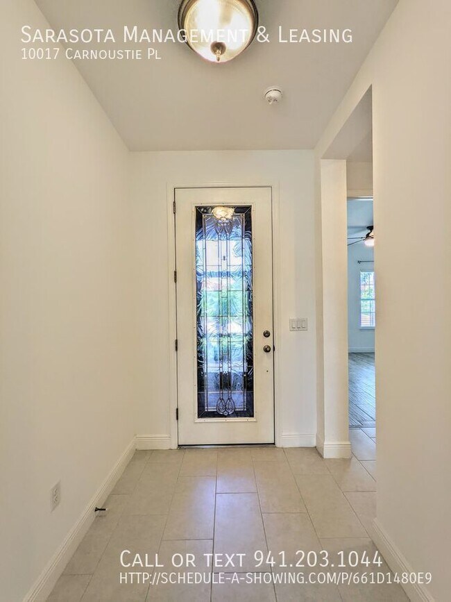 Building Photo - 3 Bed 2 Bath Lakefront Home in the gated R...