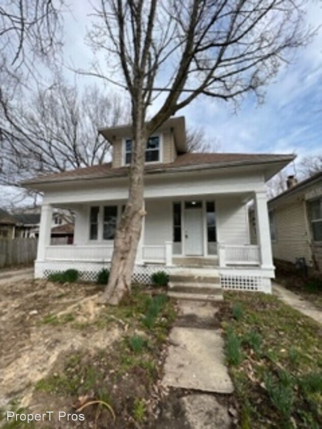 2 br, 1 bath House 710 Waggoner Ave. House Rental in Evansville, IN