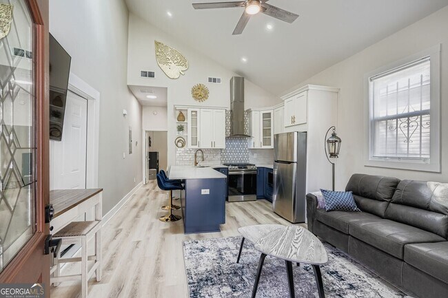 Building Photo - 18 Booker St NW