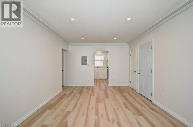 Building Photo - 433 Guelph St