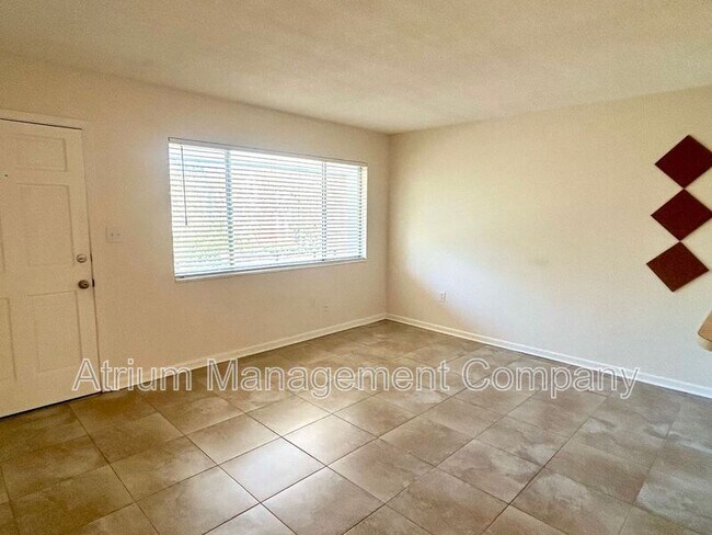Foto del edificio - 621 Lakeview St