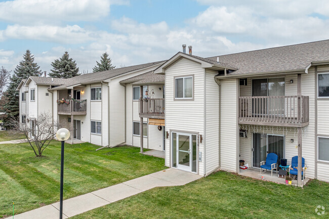 Building Photo - Maplewood Square Apartments