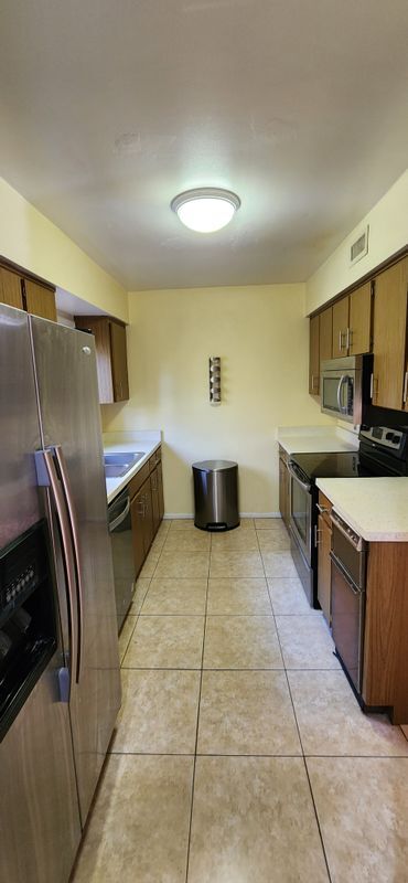 Foto del edificio - 223 Crown Oaks Way