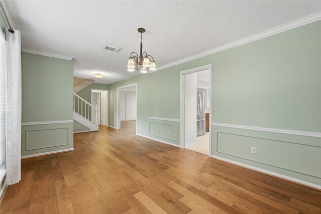 Foto del edificio - 3823 Village Oaks Dr