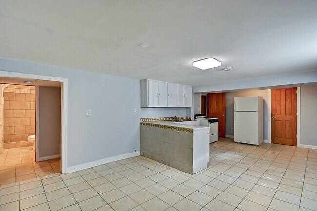 Building Photo - 52 Jenny Ln