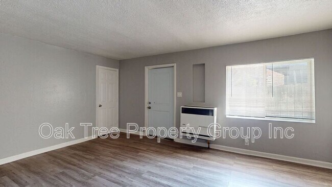 Foto del edificio - 6621 Bancroft Ave