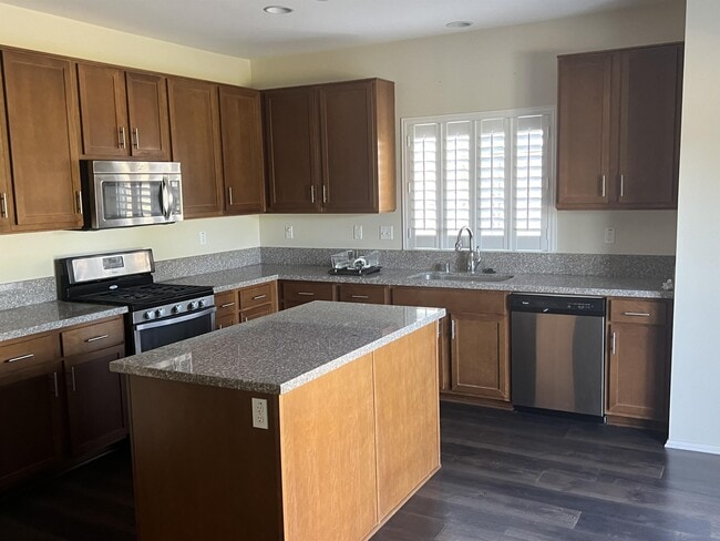 Building Photo - 36961 Albatross St