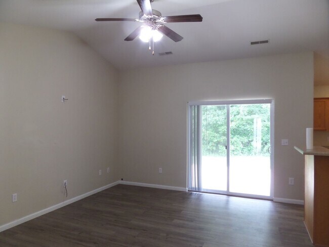 Building Photo - Available July 27th