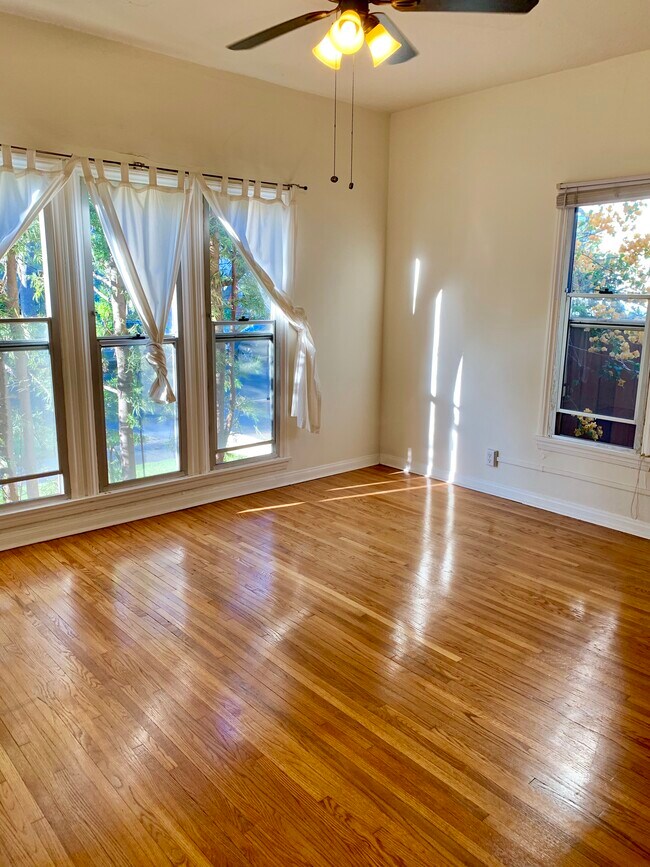Bedroom 1 - 8569 Horner St