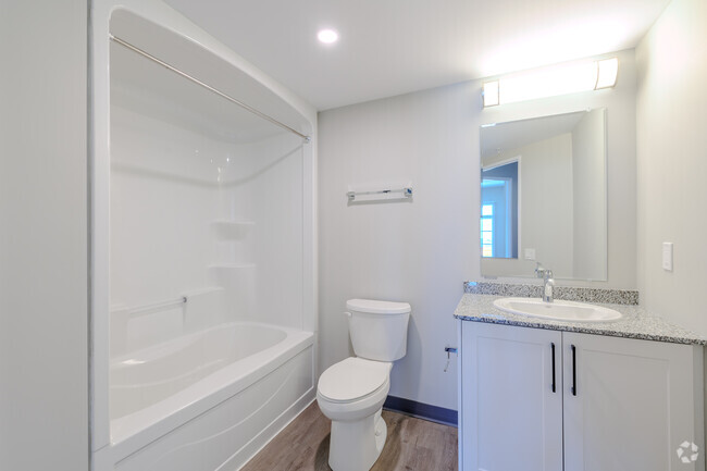 2BR, 1BA -762 SF - Bathroom - Bloomingdale Mews 2