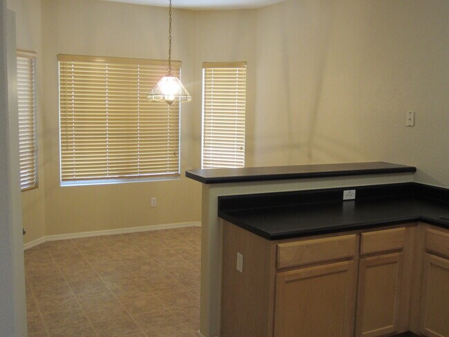 Foto del edificio - 7454 W Mission View Pl