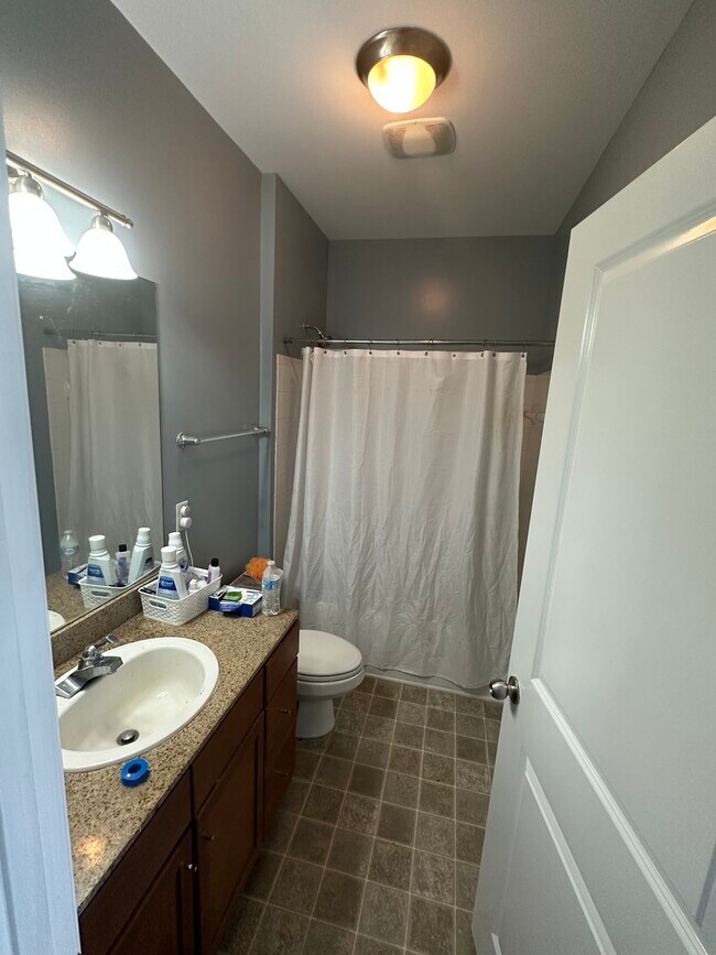 Building Photo - 745 Walker Sq