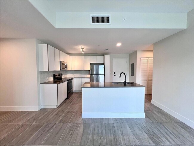 Foto del edificio - 120 N Compass Way