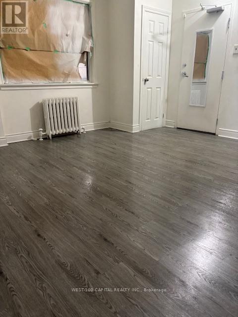 Photo du bâtiment - 2544 Eglinton Ave W