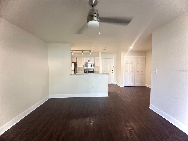 Photo - 5467 Vineland Rd (Orlando, FL) Apartment