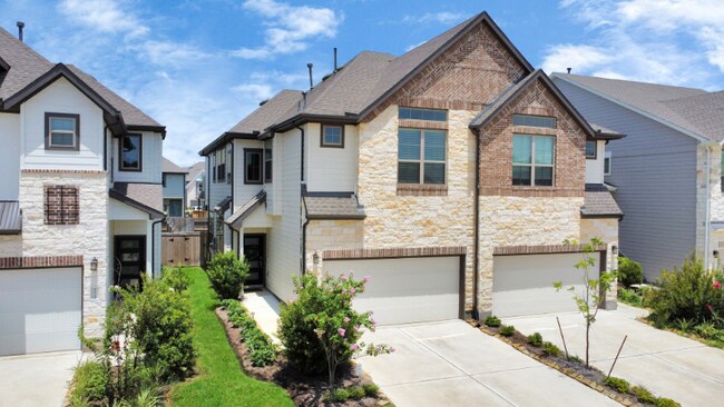 Foto del edificio - 9423 Starlight Oak Dr