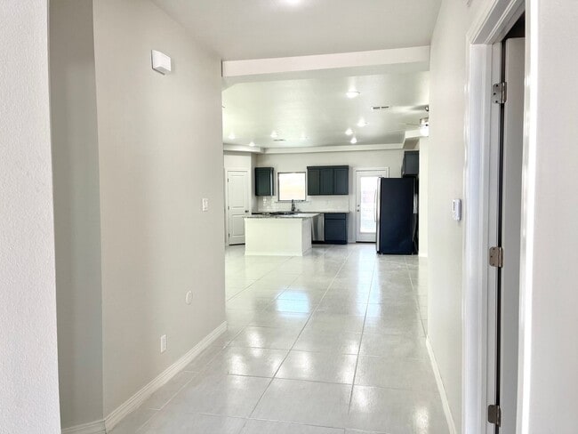 Foto del edificio - Beautiful  House 3 beds/3 baths. This Prop...
