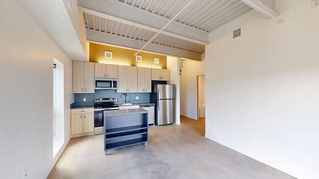 Interior Photo - 418 East Grand