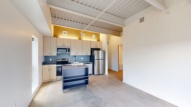 Interior Photo - 418 East Grand