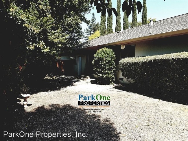 Building Photo - 930 Pinto Ct