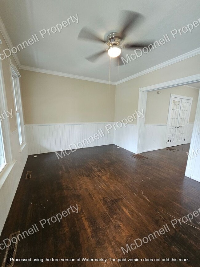 Building Photo - There is a $25 fee per application and eve...