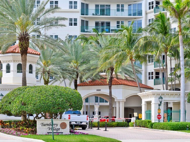 Foto del edificio - 20000 E Country Club Dr
